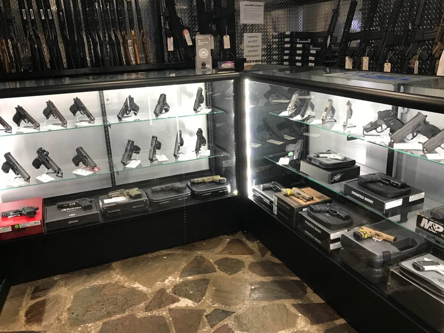 3 Ways To Merchandise Handguns - Quality Wood & Metal Designs