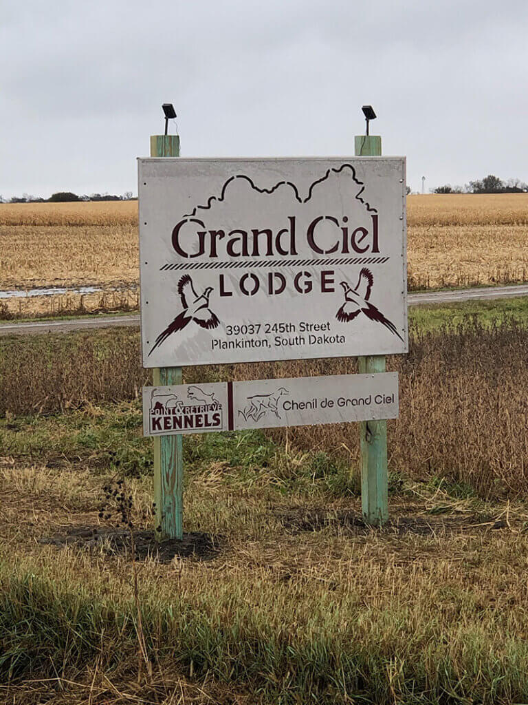 Grand Ciel Lodge exterior signage