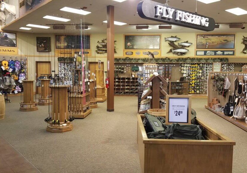Store+view+rod+racks+and+gondolas